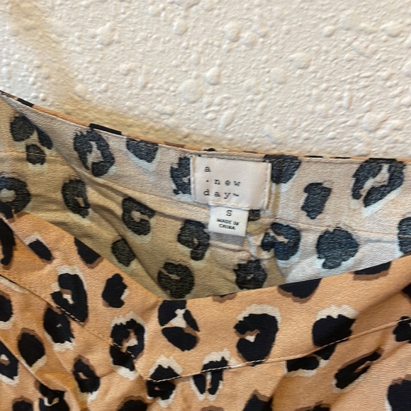 A New Day Leopard Cheetah Print Cami - Picture 2 of 4